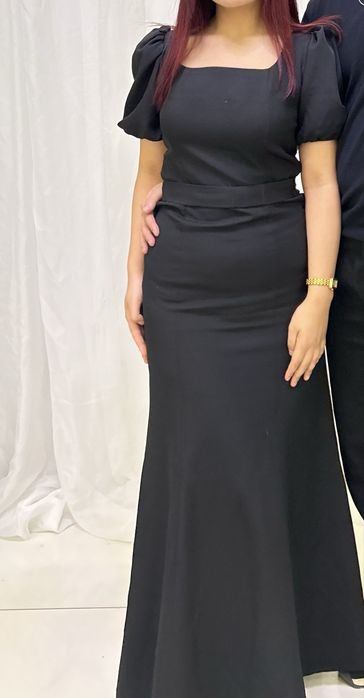 Черное платье на хорошем состаянии