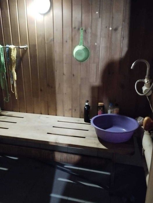 Дом в городе с ухоженным участком