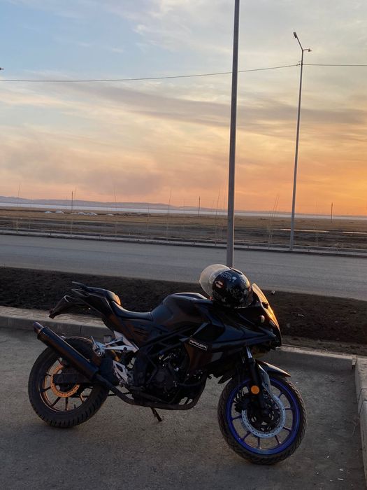 Продаю мотоцикл Рейсер шторм 300