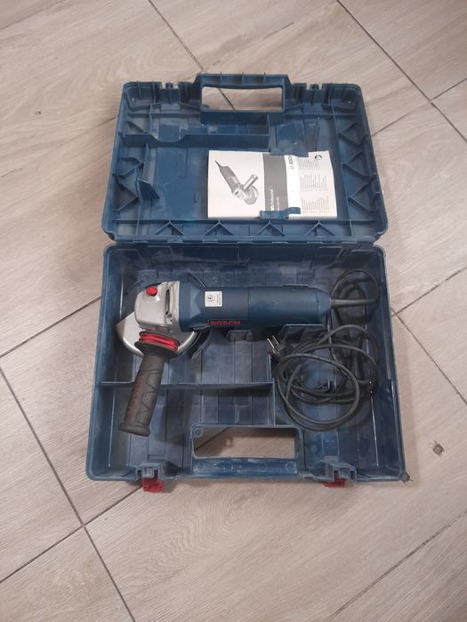 Polidisc Bosch GWS 1000 
Putere 1000 wați

Diametru 125 / 150 mm
Ne fo