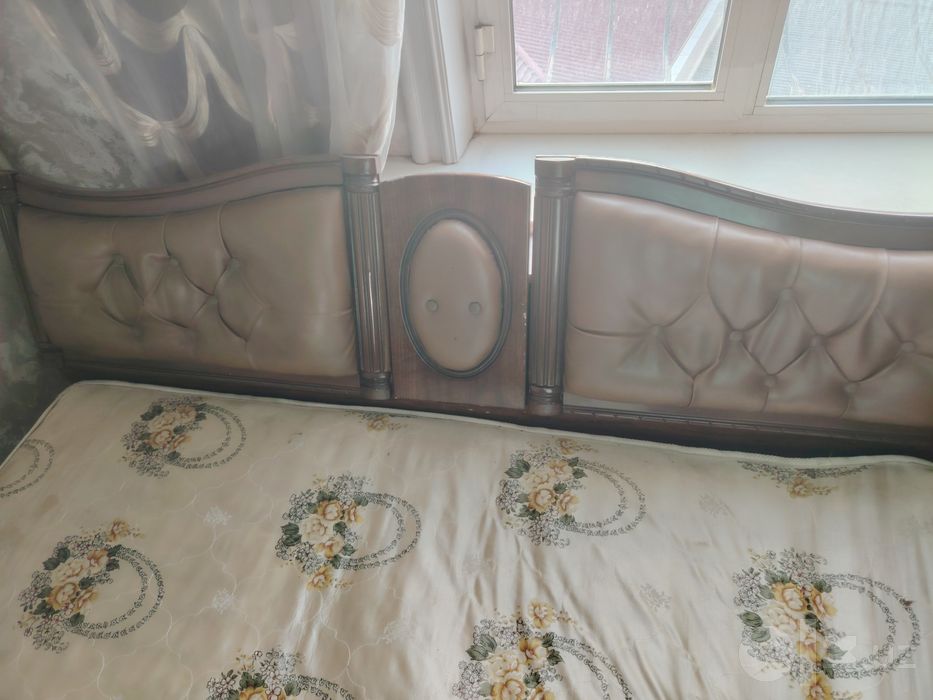 Продаю мебель кровать шкаф тумба трюма