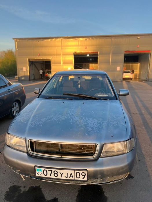 Audi A4 1995 года