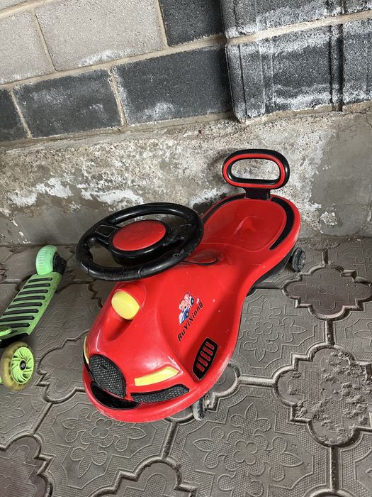 Машина трёхколёсный