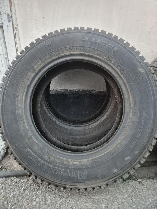 Зимние Шины р15.