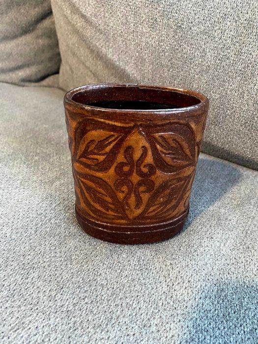 Чаши за зарове от дърво и кожа