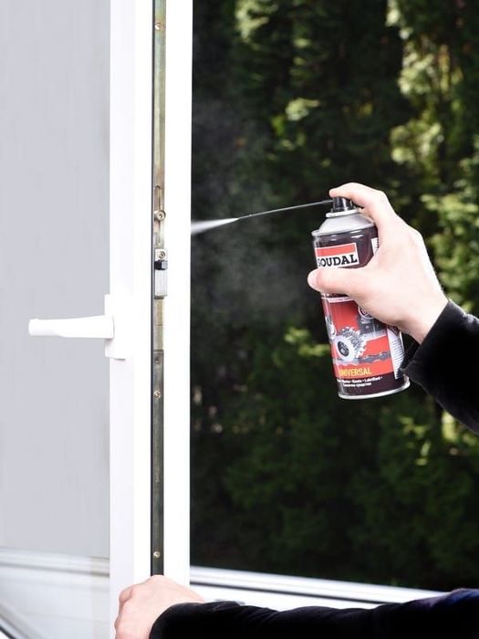 Мастер по ремонту окон