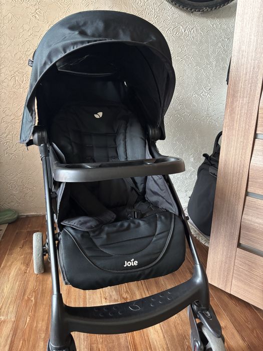 Коляска Joie в отличном состоянии!