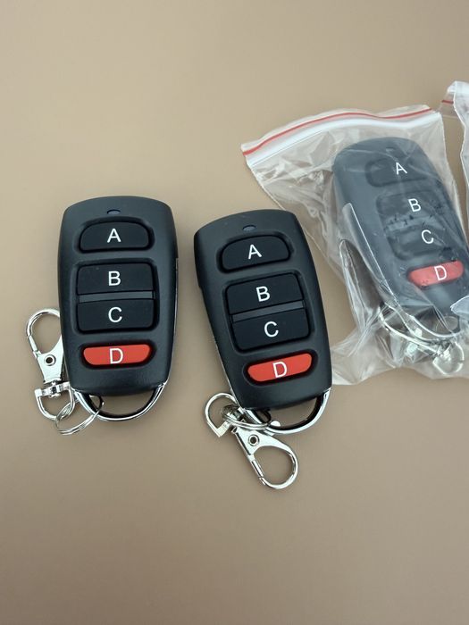 Telecomandă universală copiativă