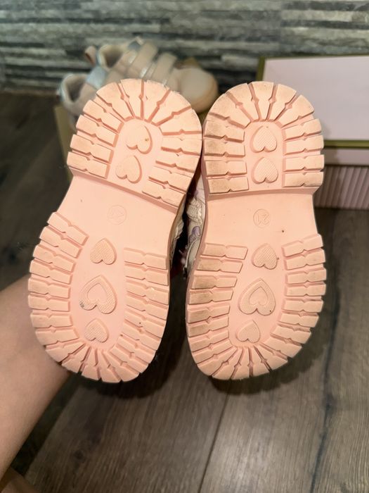 Обувки за момиче 21-22 н.