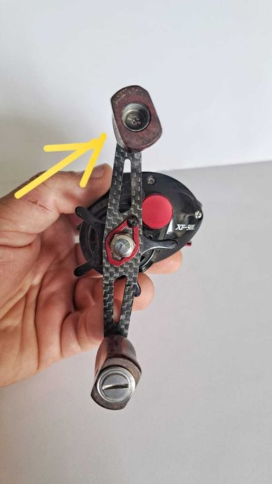 Mulineta Baitcast Tsurinoya Black Knight   si Tsurinoya XF 50