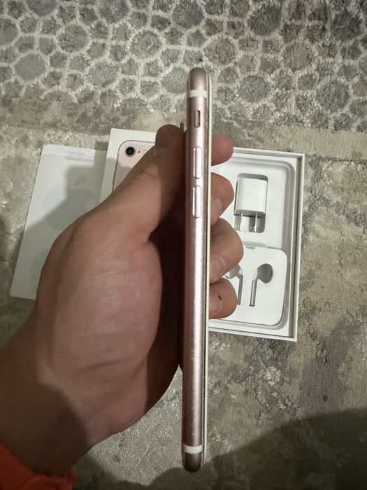 Продам айфон 7 32 гб