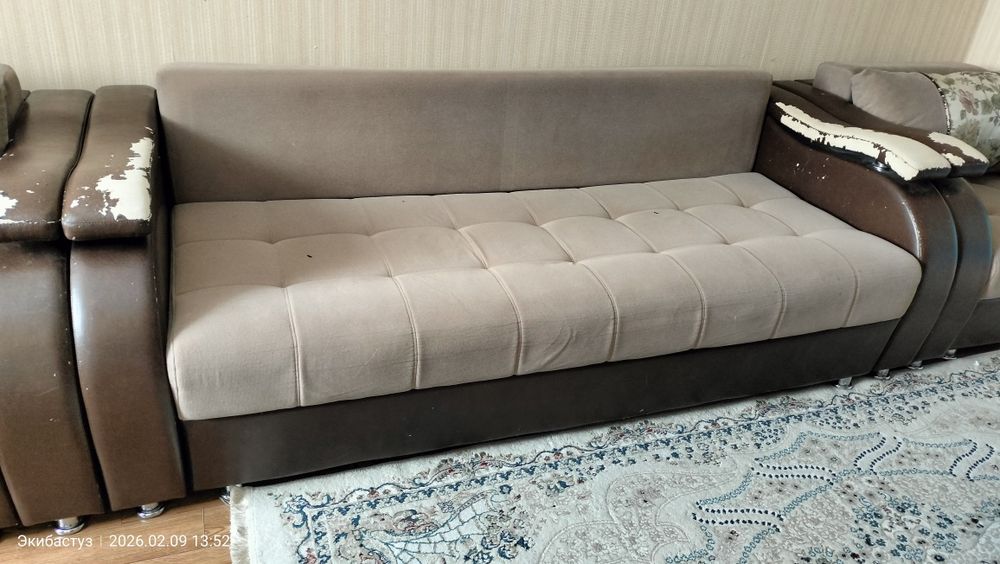 Диван и два кресла б/у