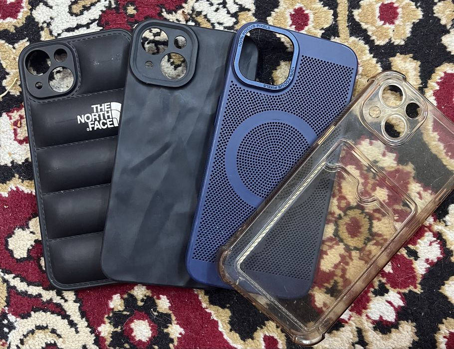 Продам чехлы на айфон 13.В отличном состоянии