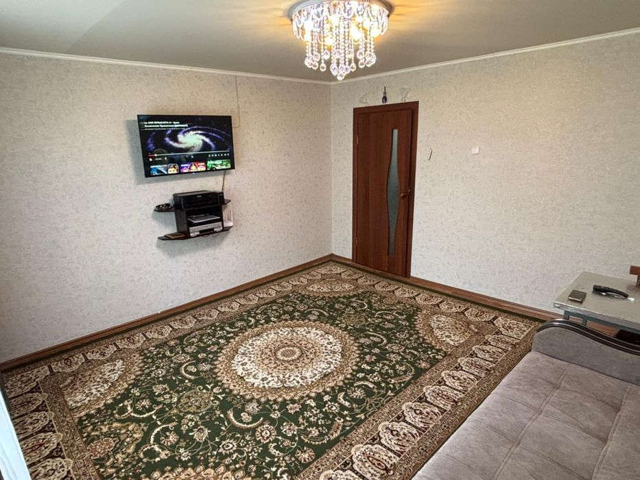 ПРОДАМ КВАРТИРУ 6 микрорайон, 62 дом