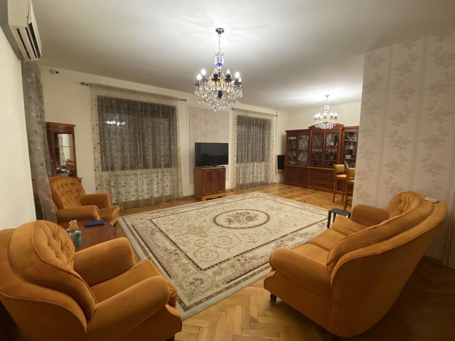 Vand /inchiriez  casa situata pe Bl Liviu Rebreanu Timisoara