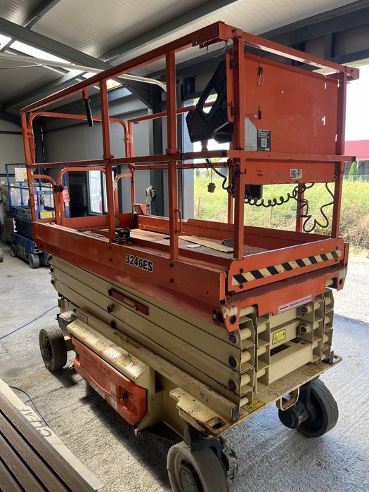 Nacela electrica JLG 3246 ES genie 12 metri