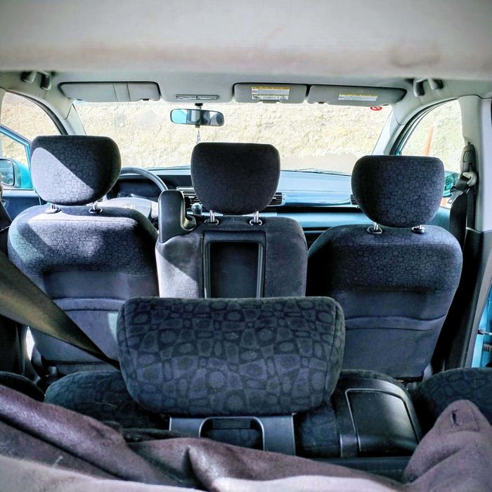 Honda FRV 2.0 - с газ