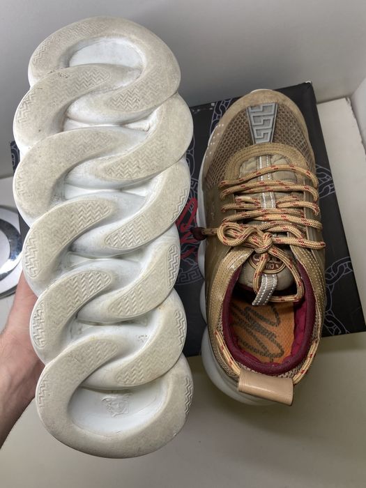 Versace chain reaction