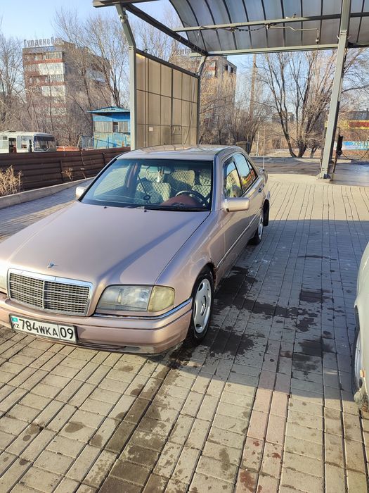 Мерседес 180 (((