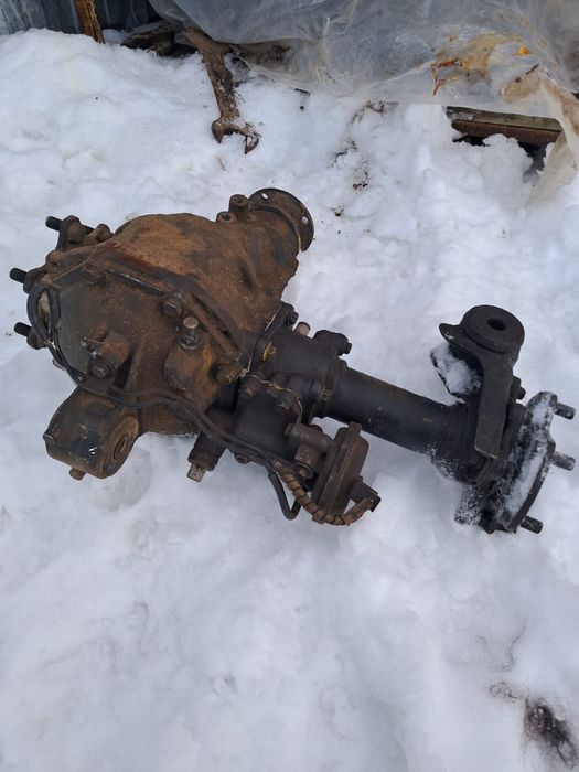 Редуктор передний.