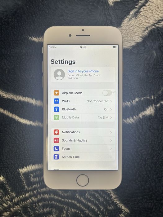 Vând iPhone 7 32gb(rezervat)