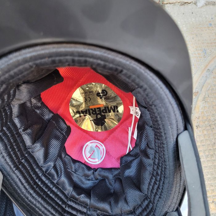 каски за конна езда