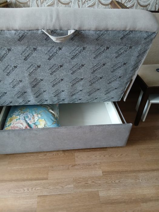 Продам диван пр. Россия