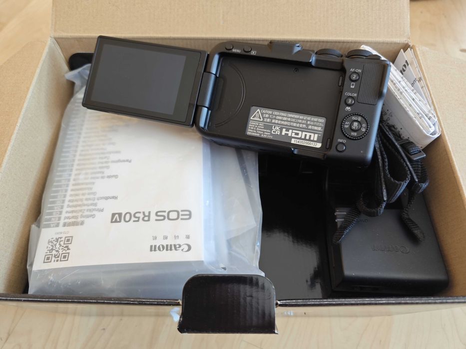 canon EOS R50 V нов