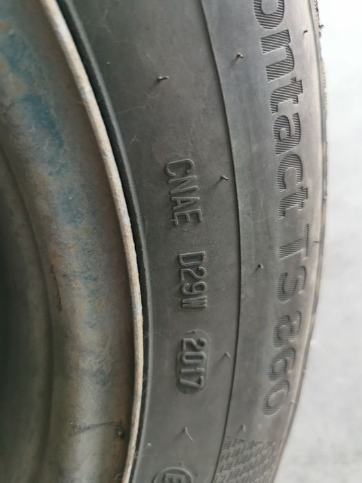 Jante de tabla pe 15'cu capace si cauciucuri continental de iarna