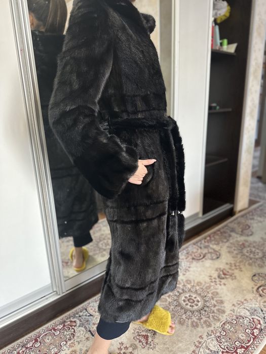 Продам норковую шубу