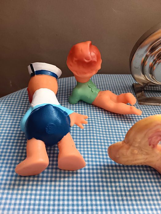 Ceas de masa Victoria, Jucarie Aradeanca din cauciuc, Donald, Bebelus