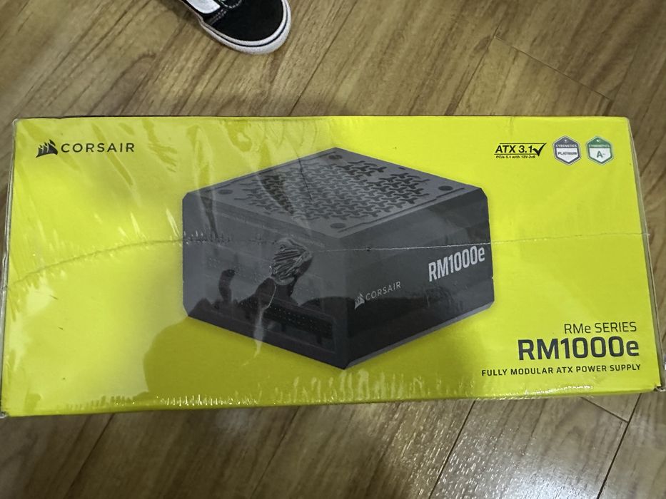 Corsair RM1000e noua sigilata