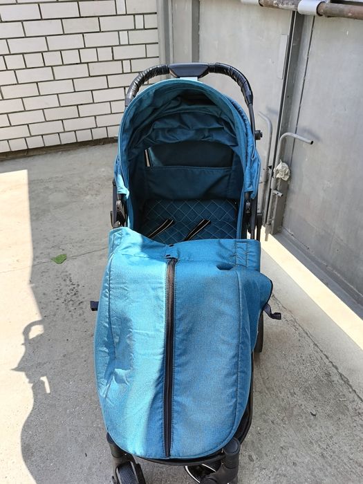 Коляска прогулочная