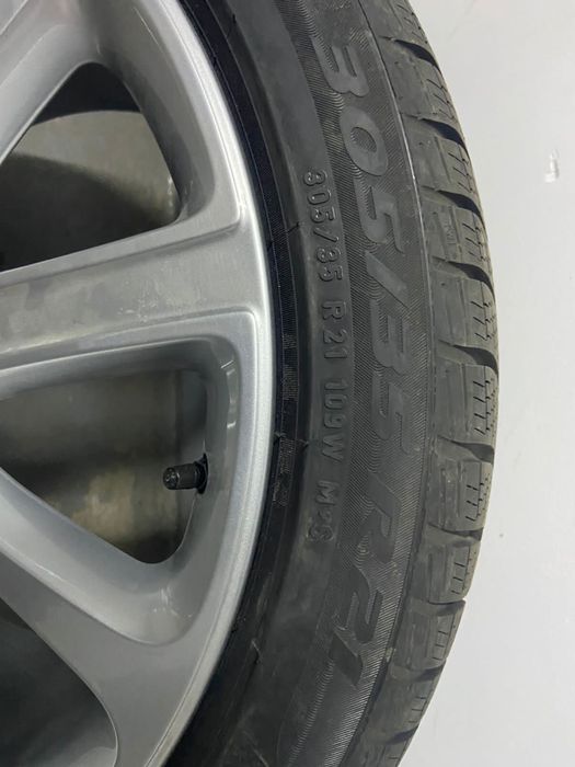 Продам шины с дисками на Bentley Continental, торг