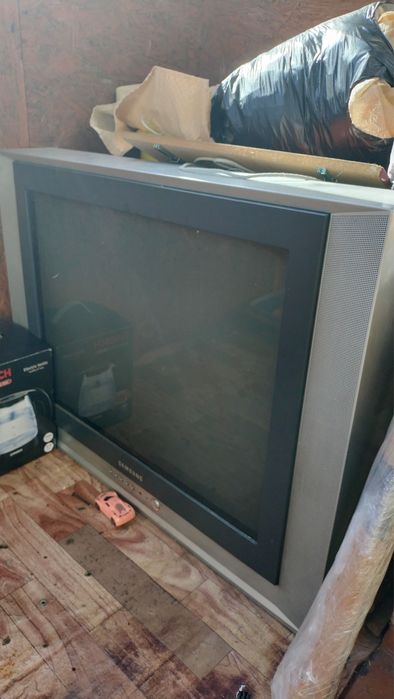 Продам телевизор