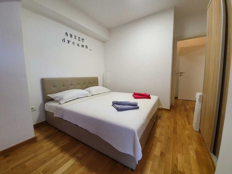 Дава се под наем Двустаен апартамент в София, Кръстова вада - 75 кв.м за 663 € - Снимка #3