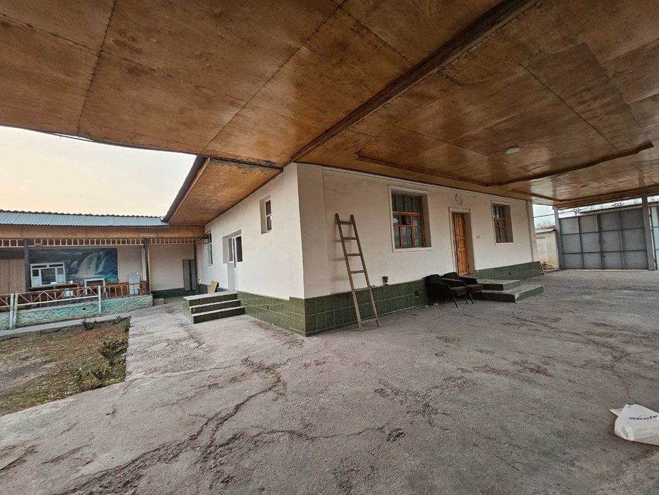 Нурафшон.(Тойтепа ). Обл.кадастр. Продам 5 комнатный дом на 9 сотках .