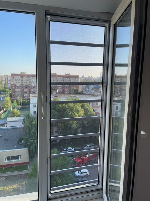 Москитные сетки. Сразу поставим. Цех на колёсах.