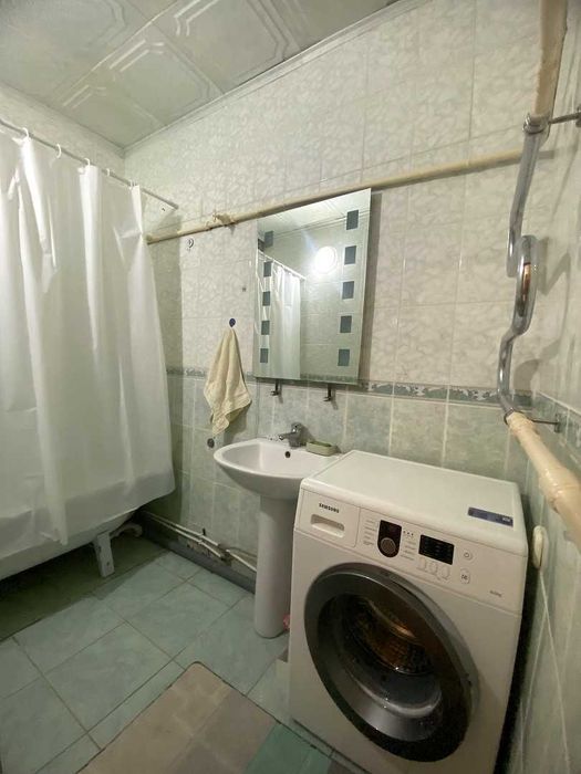 Продам 3 ком в центре 1987г