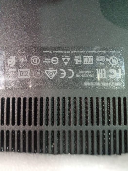 Ноутбук и гитара