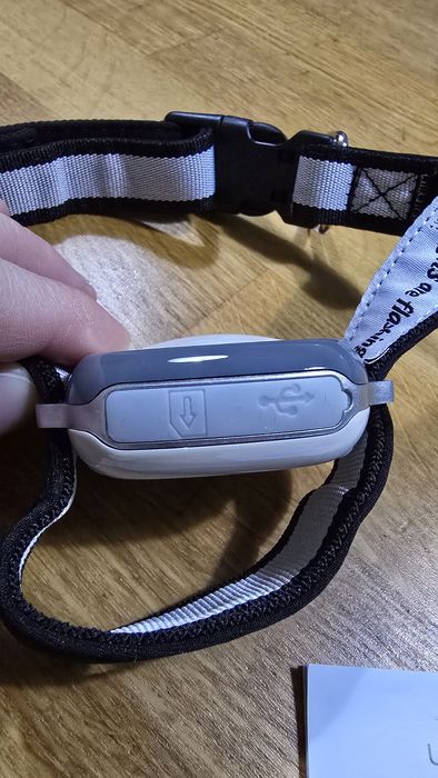 GPS tracker pentru catei