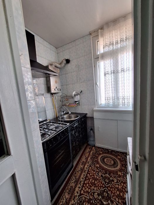 Kvartira sotiladi 3 xona 72kv