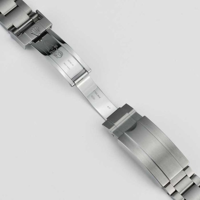 Rolex Oyster Sea-Dweller 126600 “Single Red”