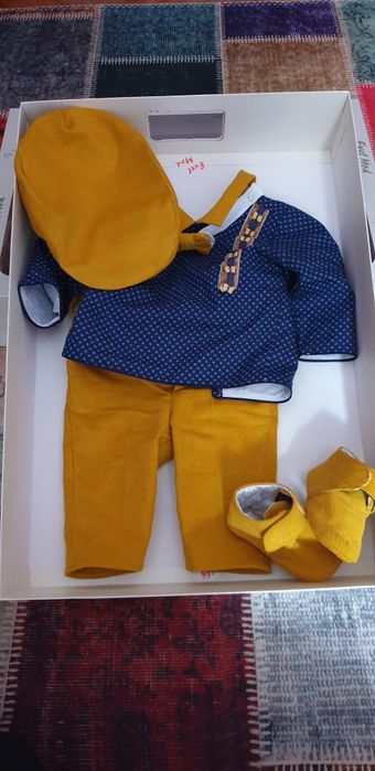 Costum botez bebelus