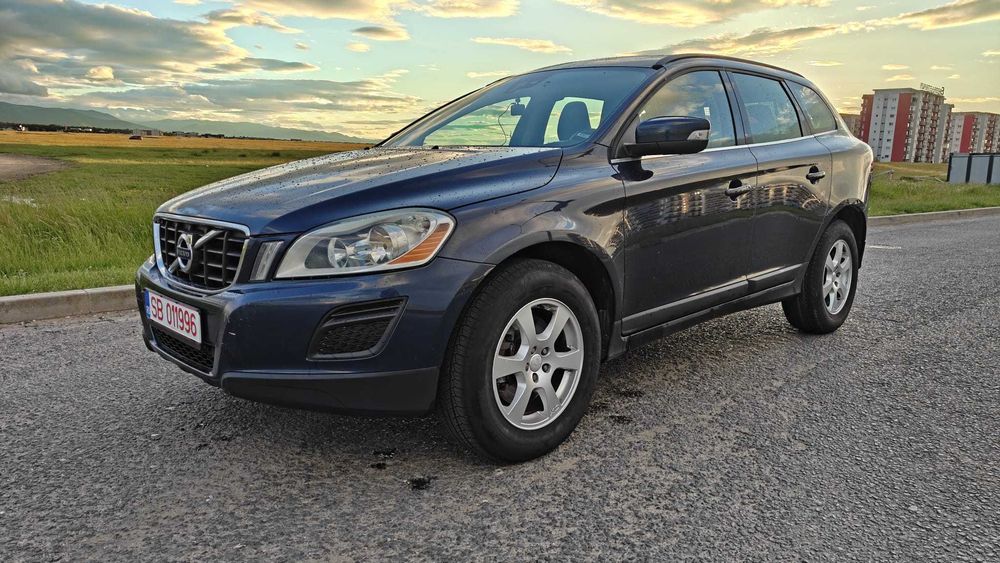 Volvo XC60, 2.0d, cu 5 pistoane, euro5 automat, 163cp - 2 chei - stare excelenta