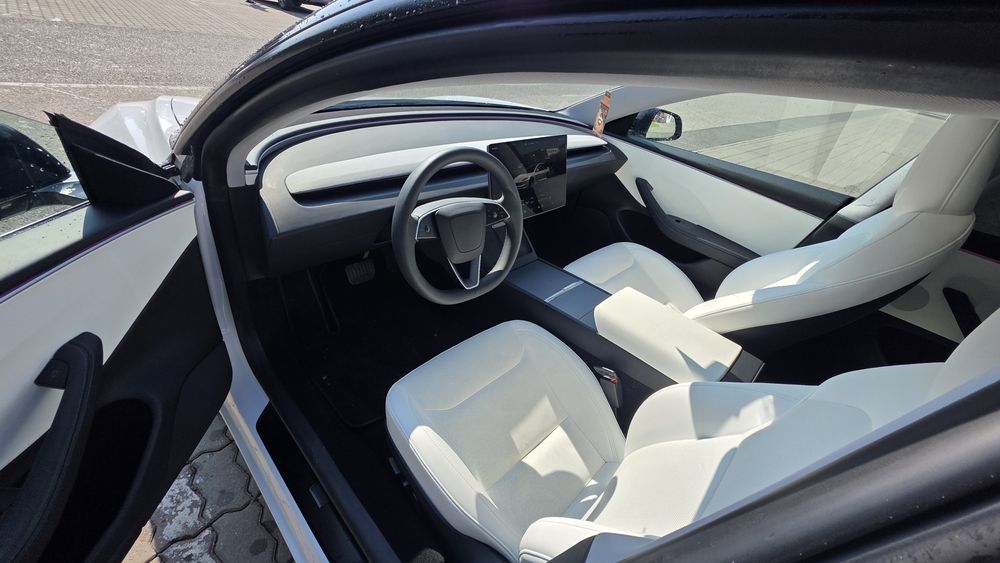 Tesla model 3 Highland