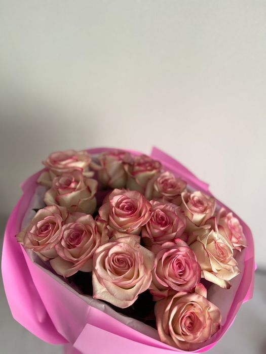 Цветы ,розы ,25 шт