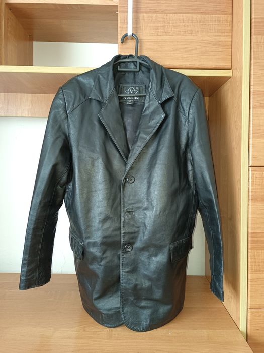 Кожаные куртка пиджак.