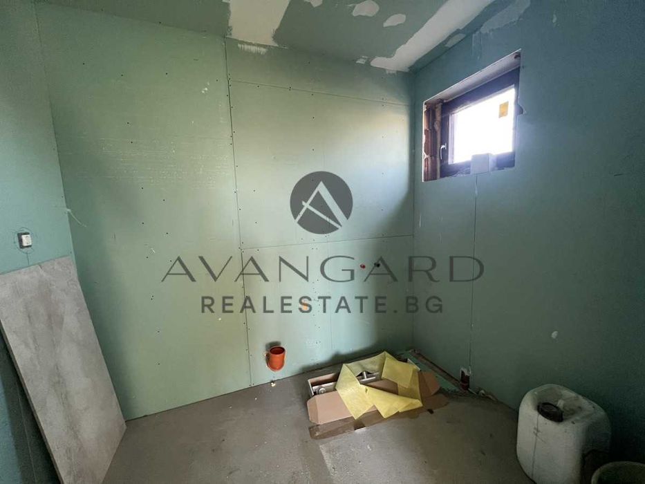 оф.24684 Самостоятелна двуетажна къща с акт 16 в Крумово