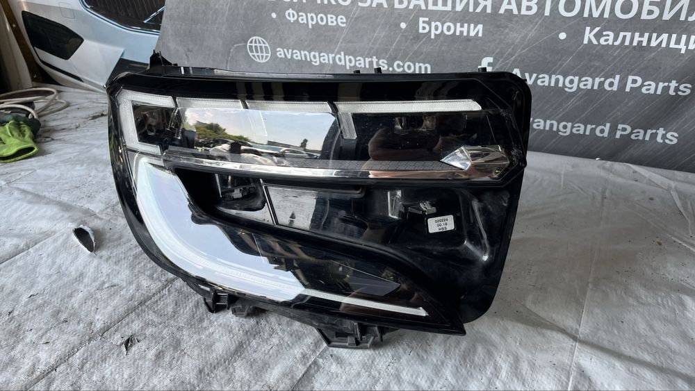 Десен фар Renault Austral